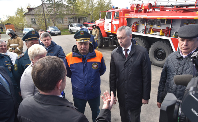 Андрей Травников проконтролировал усиление мер противопожарной безопасности в районах