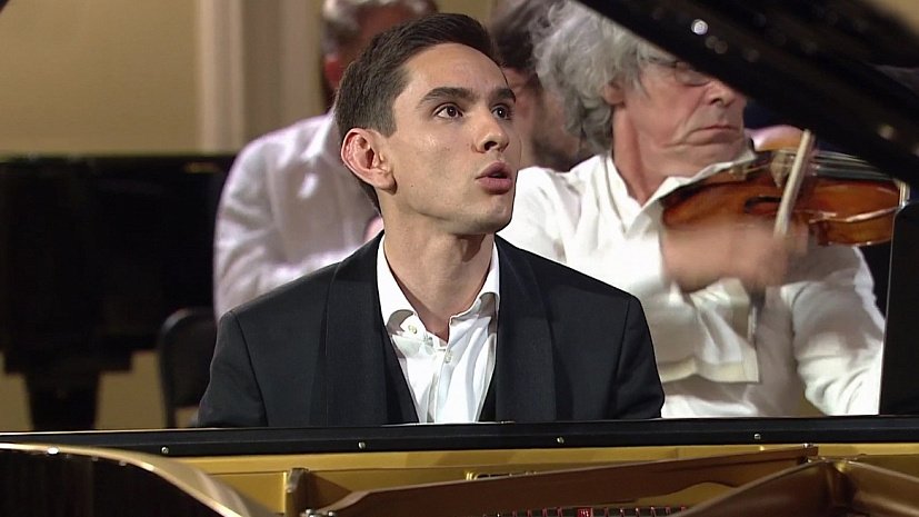 Пианист из Челябинска стал лауреатом международного конкурса имени Чайковского