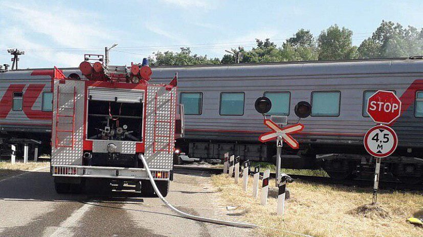 Алексей Текслер поручил оказать помощь южноуральцам, пострадавшим в столкновении поезда и грузовика на юге России