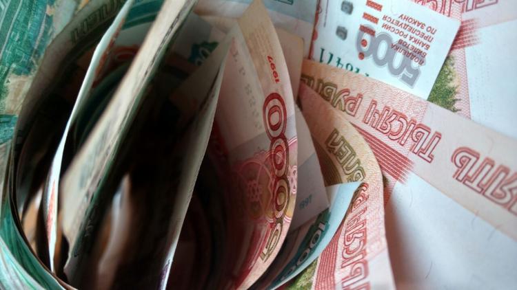 Эксперты рассказали , как поведет себя рубль в июне
