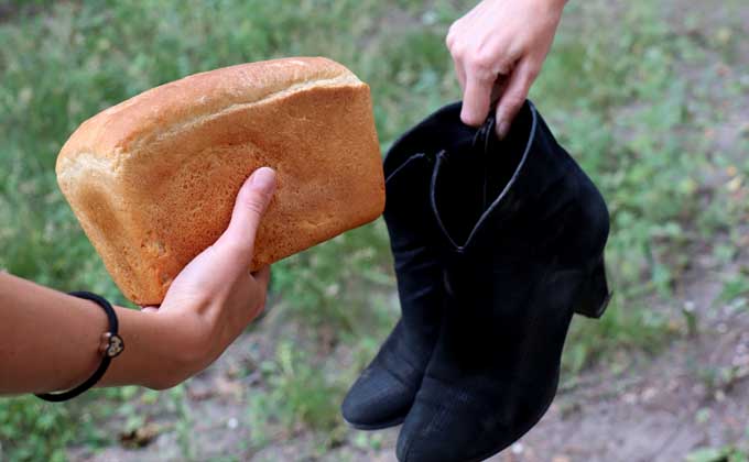 «Джинсы за булку хлеба» - новосибирцы переходят на бартер