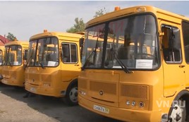 13 школьных автобусов и 34 автомобиля скорой помощи закупят для области