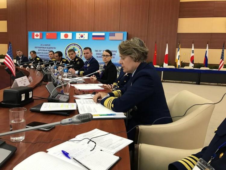 Вице-адмирал США рассказал во Владивостоке о проблемах береговой охраны