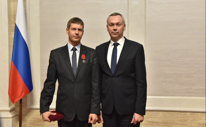 Губернатор Андрей Травников наградил заслуженных новосибирцев - список