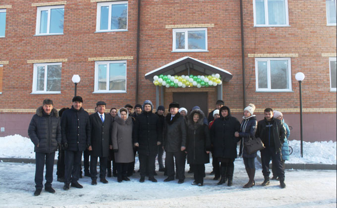 Более 100 маслянинцев получили ключи от квартир - нацпроект «Жилье и городская среда»