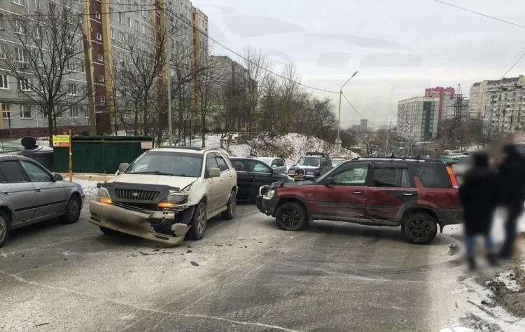 Во Владивостоке произошло ДТП из-за наглости водителя