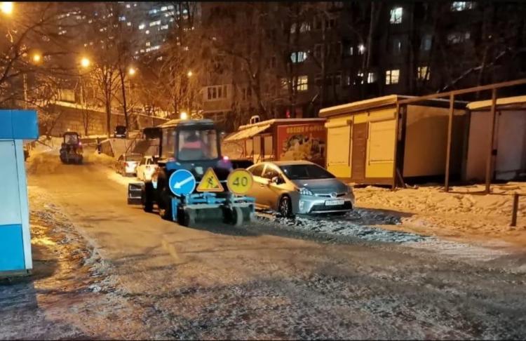 Владивосток всю ночь чистили от снега