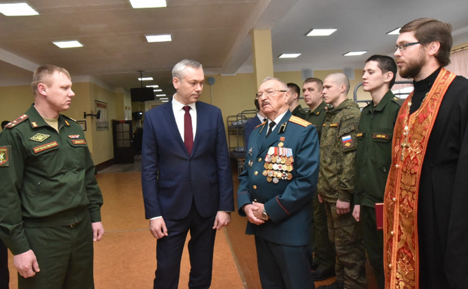Андрей Травников поздравил ракетчиков Глуховской дивизии с 23 февраля