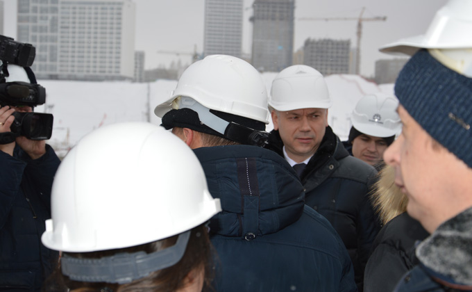 Тысячную сваю вбили в фундамент будущей ледовой арены в Новосибирске