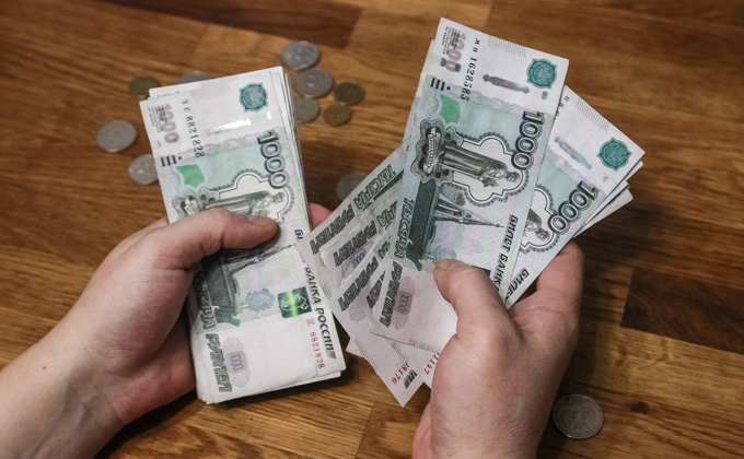 Нехватку денег ощущают новосибирцы на самоизоляции