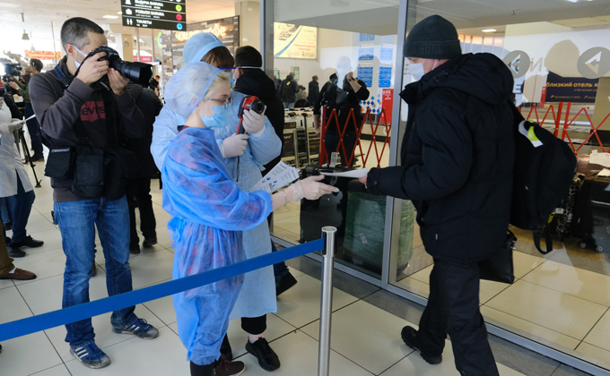 Пассажиров из Москвы и Петербурга ждет самоизоляция на 14 дней