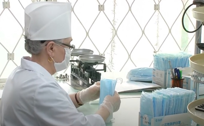 50 тысяч масок раскупили в аптеках за два дня новосибирцы
