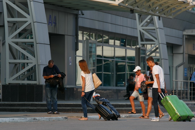 60 туристов из Бангкока распустили по домам в Новосибирске