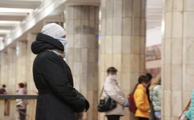 9 взрослых и ребенок заболели коронавирусом в Новосибирске  – где и как заразились