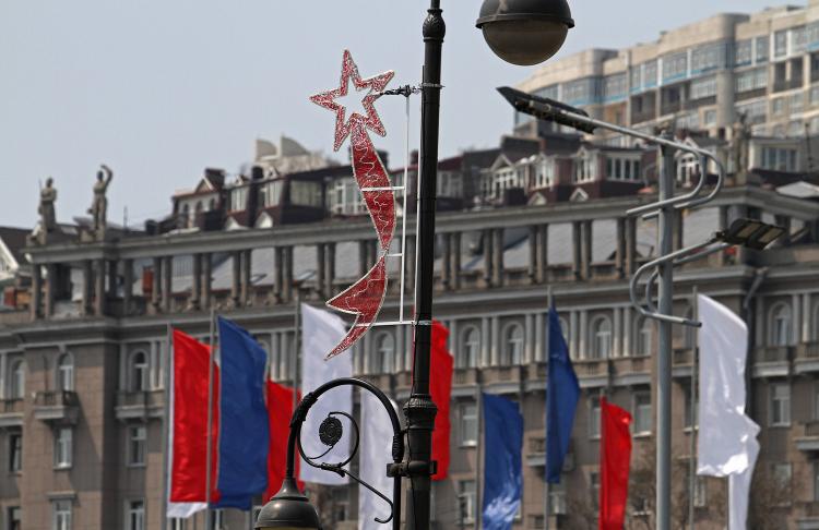Владивосток украшают ко Дню Победы