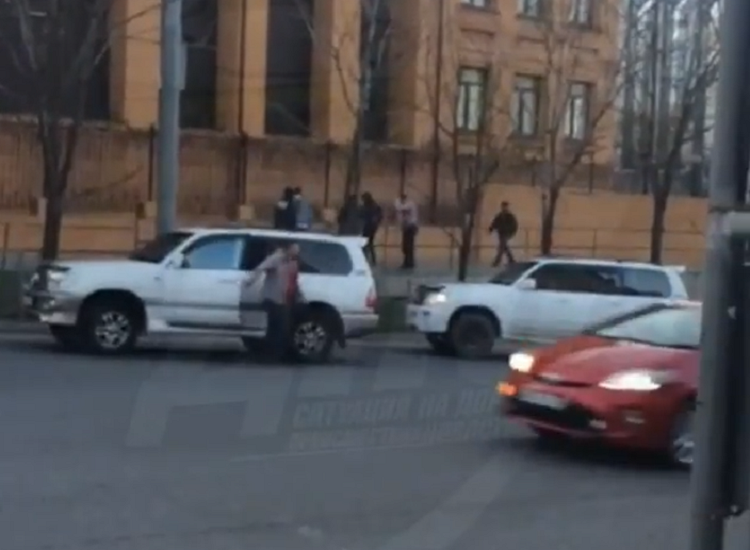 Во Владивостоке произошла драка недалеко от университета