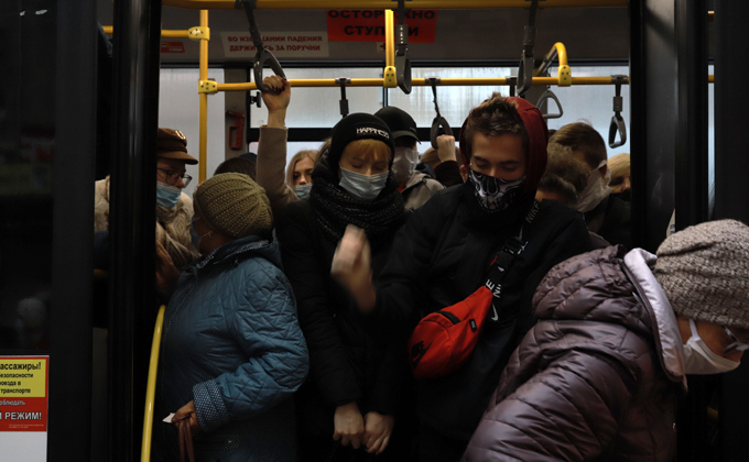 Детей без масок запретили выгонять из транспорта в Новосибирске