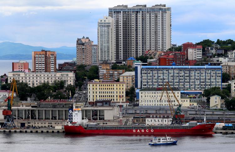 Во Владивостоке утвердили требования к размещению вывесок
