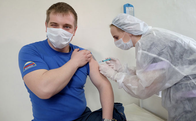 Темпы вакцинации от коронавируса выросли в регионе: 10 тысяч новосибирцев ежедневно