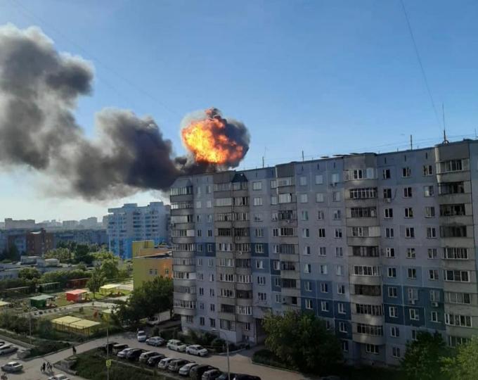 Число пострадавших при пожаре на заправке в Новосибирске выросло до 16
