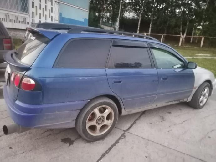 Новосибирец проломил голову вандалу за сломанное зеркало автомобиля