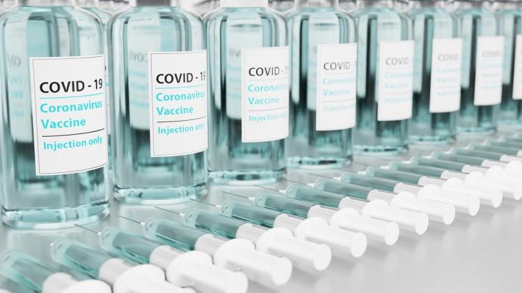 В мире сделали более 5 млрд прививок от коронавируса