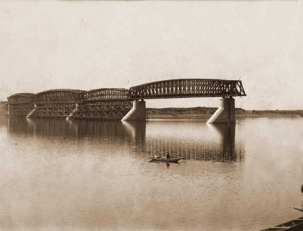 Построен на костях: 90 лет назад по мосту в Новосибирске прошел первый состав
