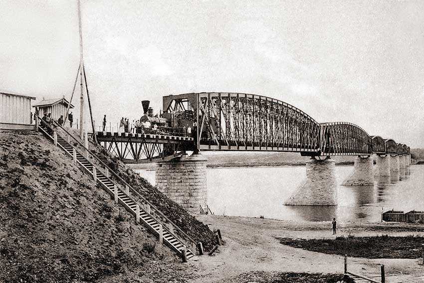 Построен на костях: 90 лет назад по мосту в Новосибирске прошел первый состав