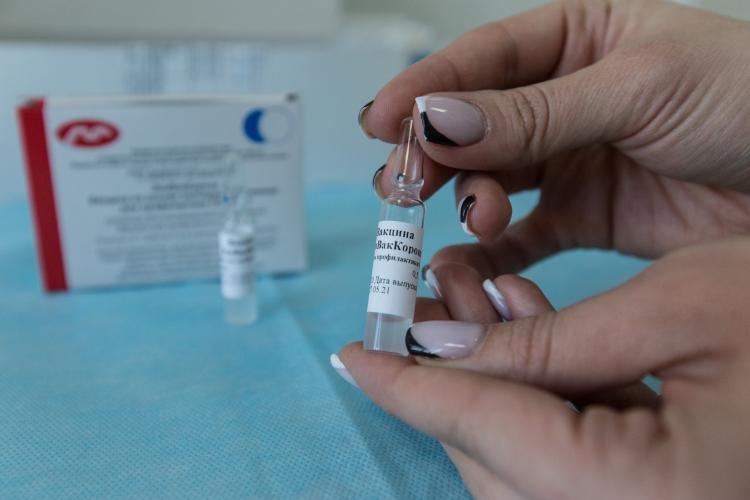 В Приморье проводится повторная вакцинация от коронавируса
