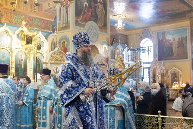 В Вознесенском соборе прошла литургия в день празднования иконы Божией Матери «Казанская»
