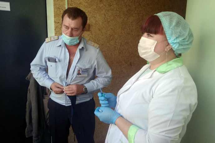 Более 200 работников метро Новосибирска получили медотвод от вакцинации