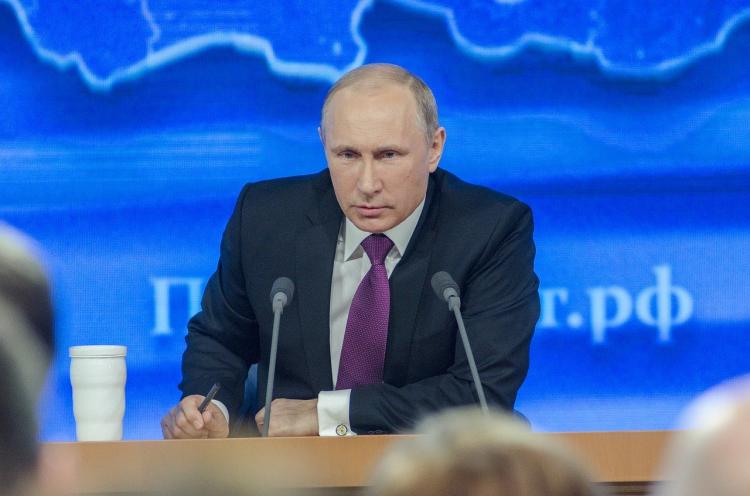 Путин сделал повторную прививку «Спутником Лайт»