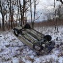 В Приморье автомобиль вылетел со скользкой дороги и перевернулся на крышу