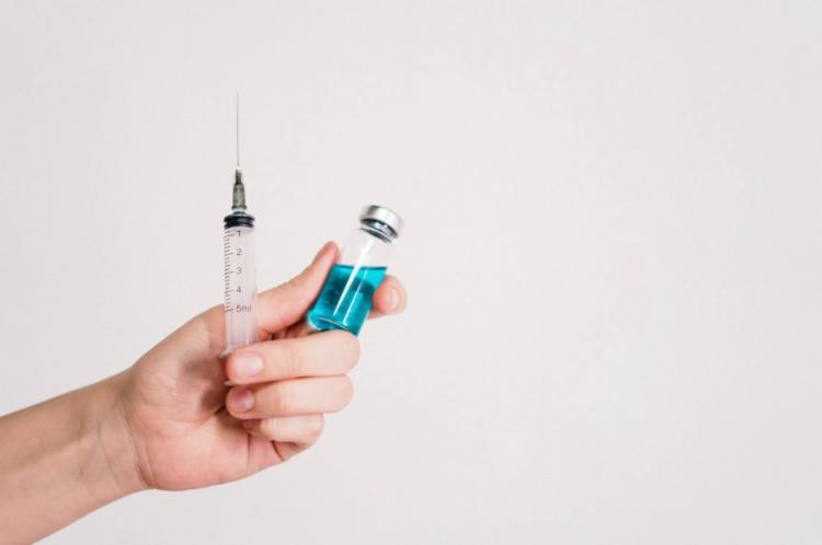 Гинцбург: концентрация вакцины от ковида для детей будет в 10 раз меньше