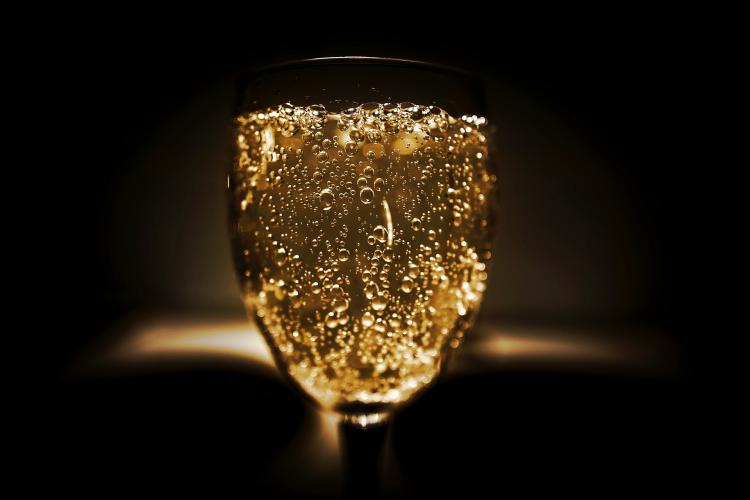 Цены на шампанское могут подняться с Нового года