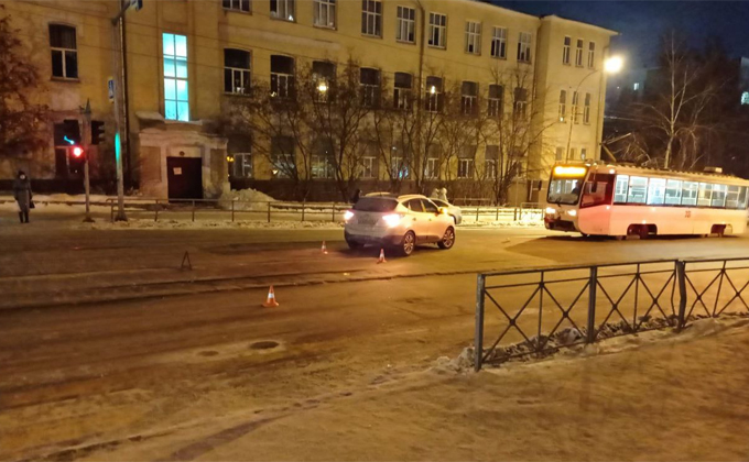 Двух детей сбили невнимательные водители в Новосибирске