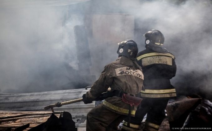 В пожаре на Блюхера в Новосибирске погиб 11-летний мальчик