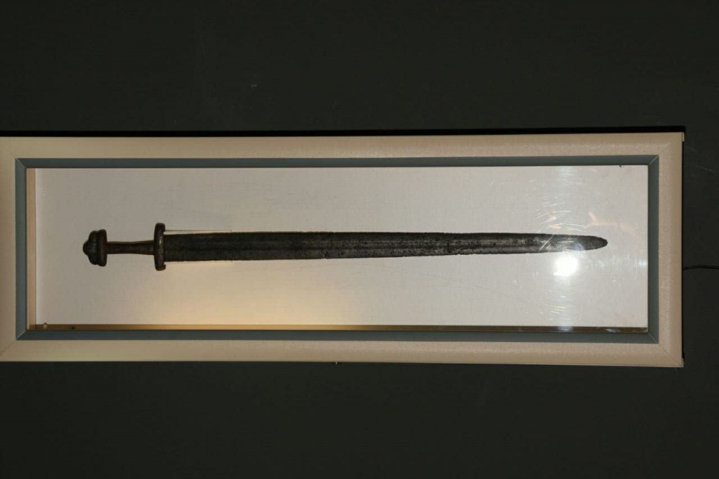 Сибирский Экскалибур: эксперты расшифровали загадочную надпись на древнем мече
