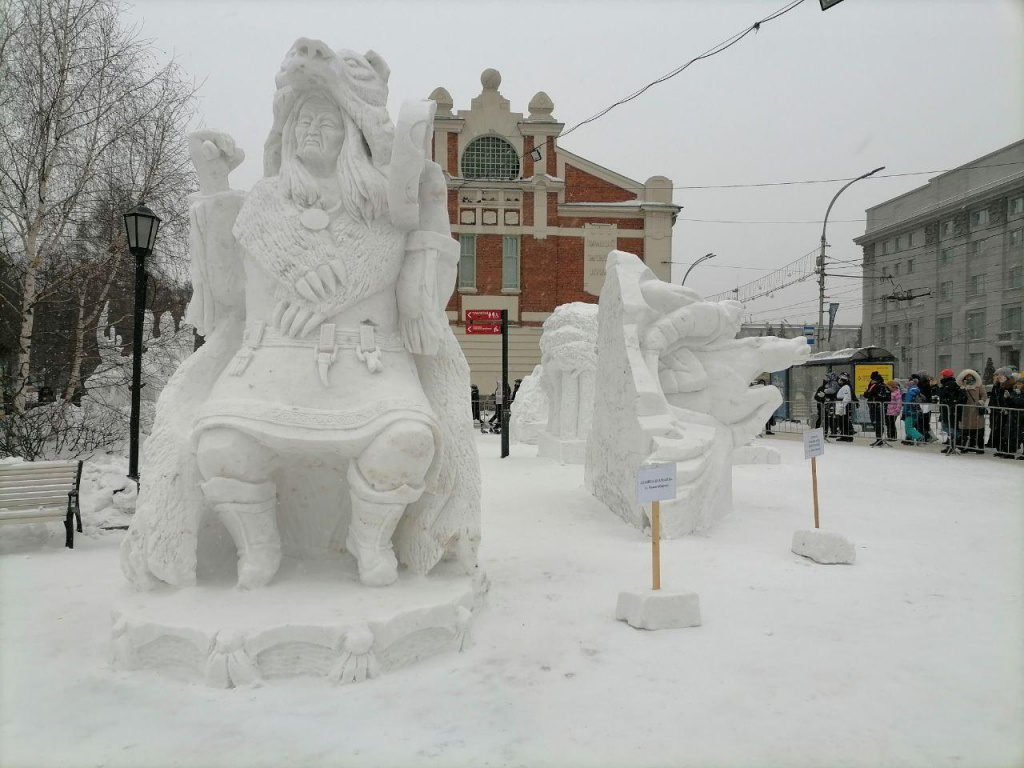 Духи Сибири признаны самой красивой снежной скульптурой в Новосибирске