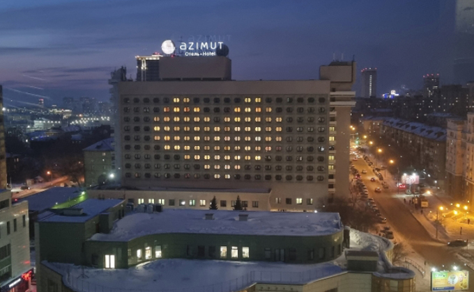 «Как трогательно»: сердце из окон зажгли на отеле в Новосибирске