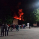 Масштабный пожар разрушил спортивный комплекс в Приморье