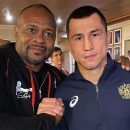 Новосибирский чемпион Роман Власов сфотографировался с Роем Джонсом