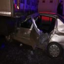 Жуткая смерть водителя Рено, влетевшего под фуру на Димитровском мосту