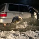Пьяная компания на Subaru ушла под лед Оби Пьяная компания на Subaru ушла под лед Оби