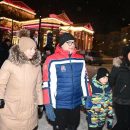 Алексей Текслер с семьей и Наталья Котова прогулялись по ледовому городку в центре Челябинска
