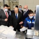 Уникальный логистический почтовый центр показали премьеру Мишустину в Новосибирске