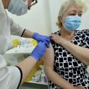 Центр «Вектор» изучает возможность трехкратного введения «ЭпиВакКороны» Центр «Вектор» изучает возможность трехкратного введения «ЭпиВакКороны»