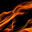 Спасли 16 человек из задымленного подъезда пожарные в Новосибирске Спасли 16 человек из задымленного подъезда пожарные в Новосибирске