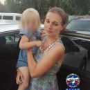 Ребенка освободили спасатели из заблокированного автомобиля в Новосибирске