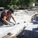 Укладчиков плитки с зарплатой 95 тысяч рублей нашли в Новосибирске